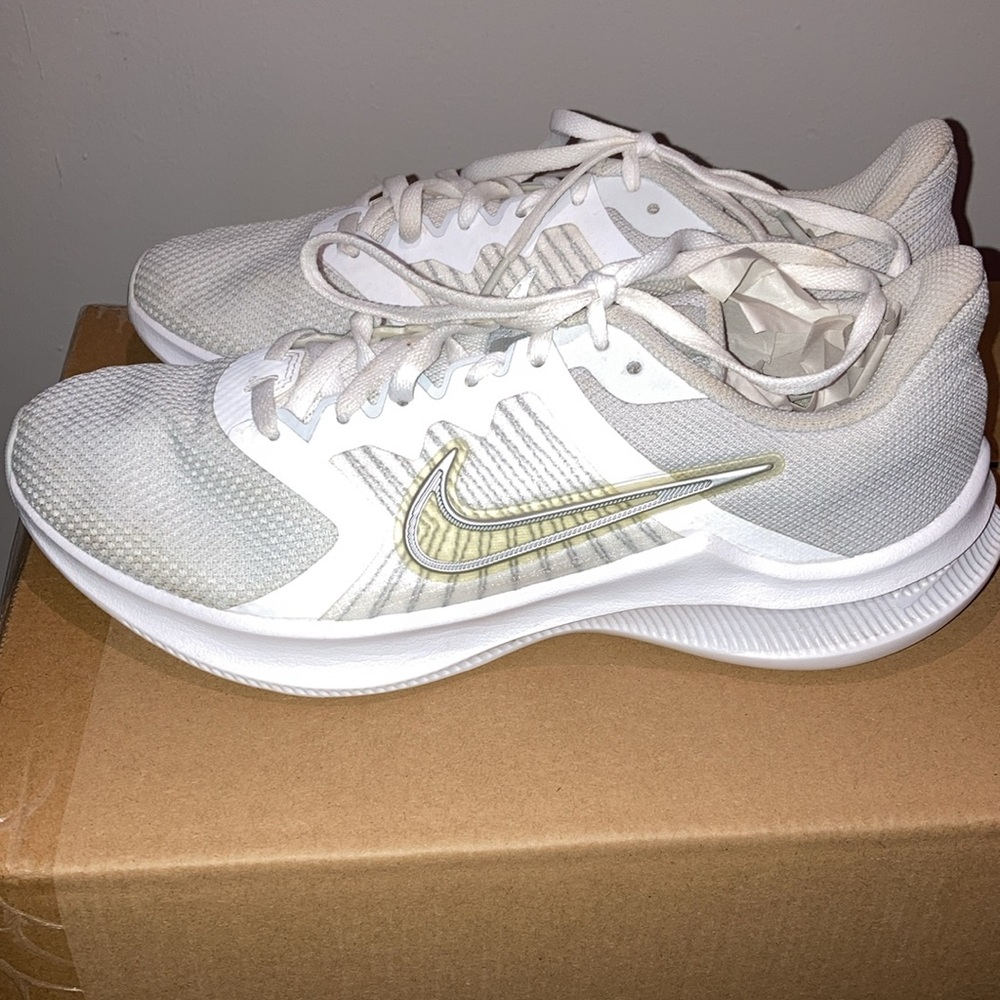 Nike running shoes - Picture 4 of 6